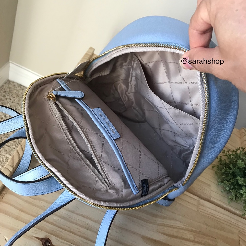 🌼Michael Kors backpack - Picture 9 of 12
